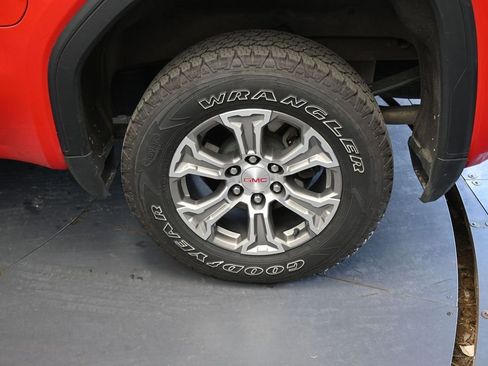 Used 2023 GMC Sierra 1500 SLE AWD/4WD image 13