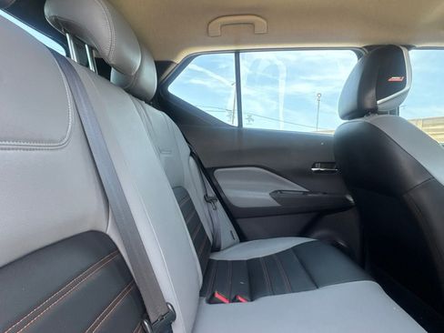 Used 2024 Nissan Kicks SR w/ SR Premium Package FWD image 34