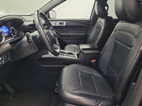 Used 2020 Ford Explorer Limited image 17
