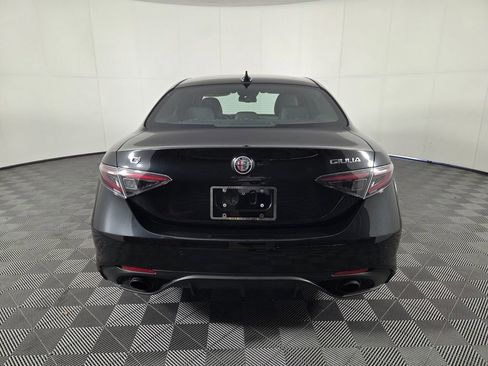 Used 2024 Alfa Romeo Giulia Veloce AWD/4WD image 9