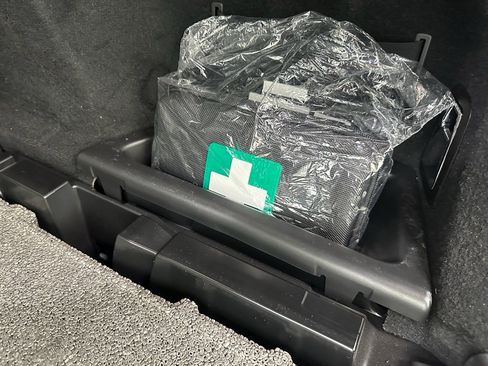 Used 2024 Volvo XC90 B6 Plus w/ Protection Package Premier image 39