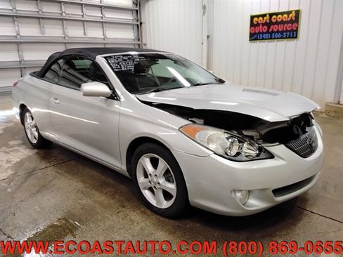 Used 2004 Toyota Solara SLE image 1