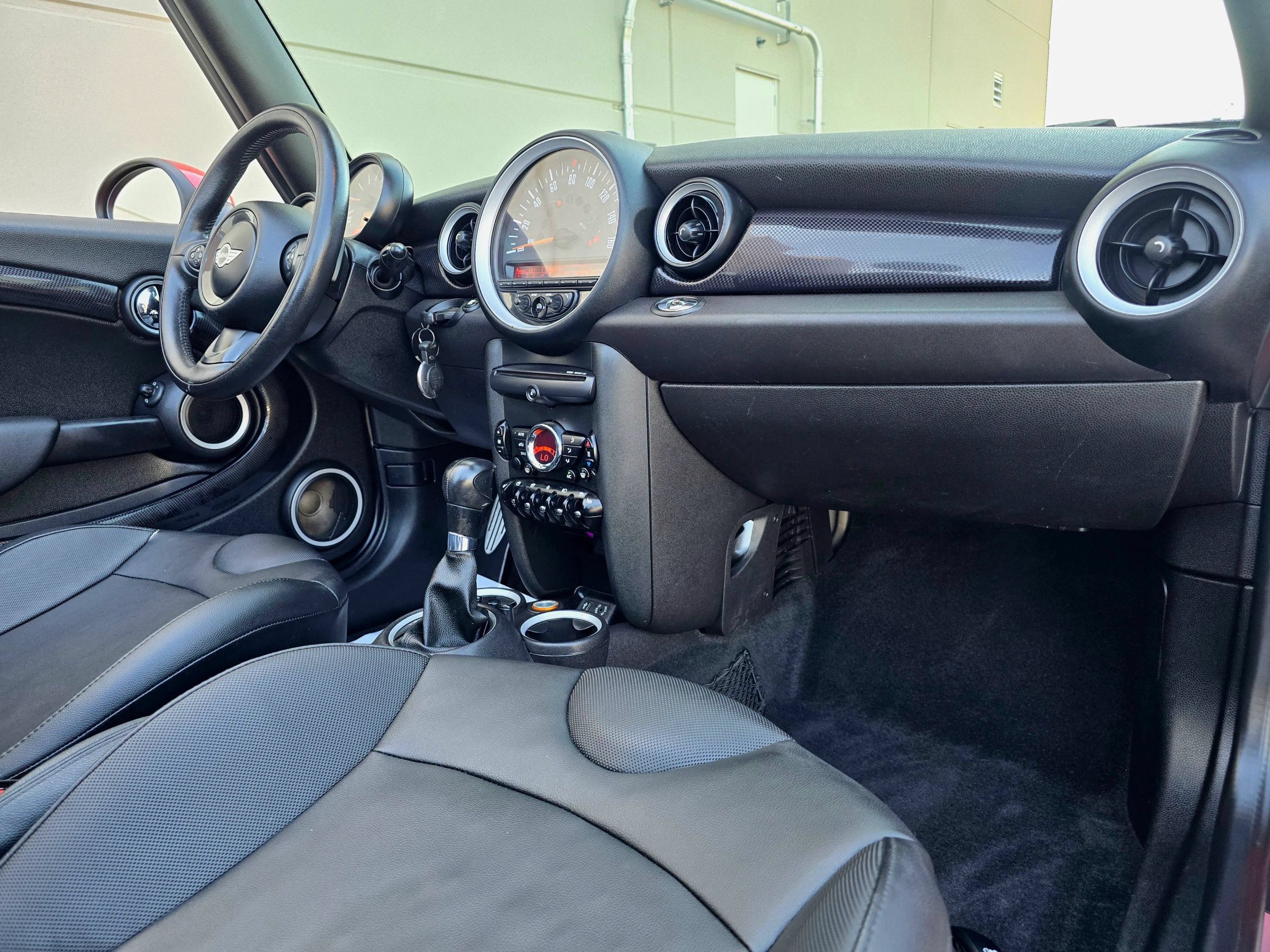 Used 2015 MINI Cooper S FWD image 25