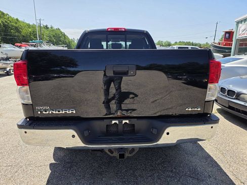 Used 2011 Toyota Tundra 4x4 Double Cab w/ Tow Pkg image 10