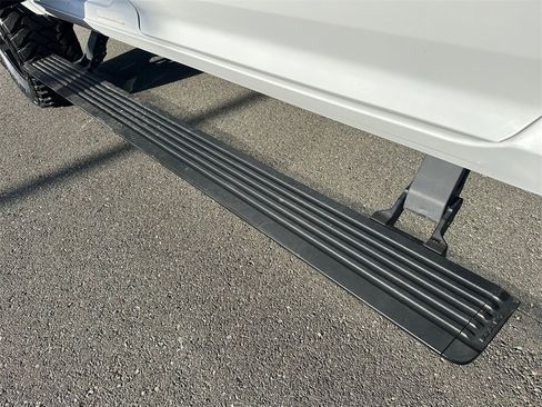 Used 2022 RAM 3500 Limited image 23