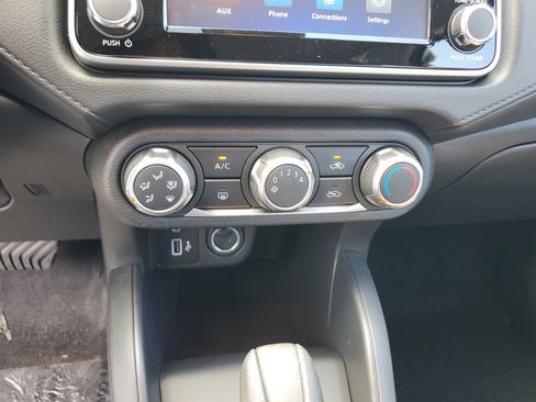 New 2025 Nissan Versa S w/ S Plus Package FWD image 17