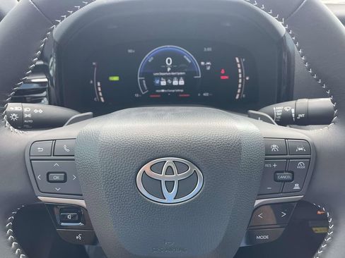 Used 2026 Toyota Camry SE image 18