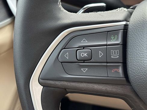 New 2025 Jeep Grand Cherokee Limited image 28