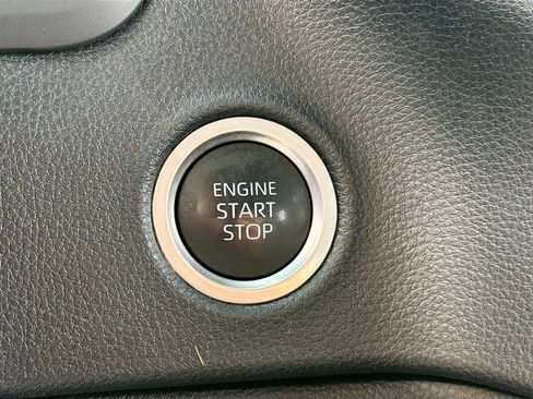 Used 2023 Toyota Tundra SR5 w/ SR5 Convenience Package AWD/4WD image 9