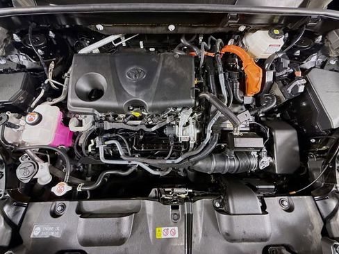 Used 2022 Toyota Venza LE AWD/4WD image 28