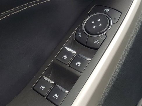 Used 2021 Ford Explorer XLT w/ Equipment Group 202A image 15