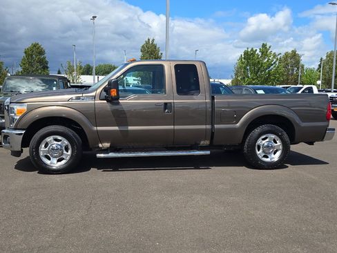 Used 2015 Ford F250 XLT w/ XLT Value Package RWD image 7