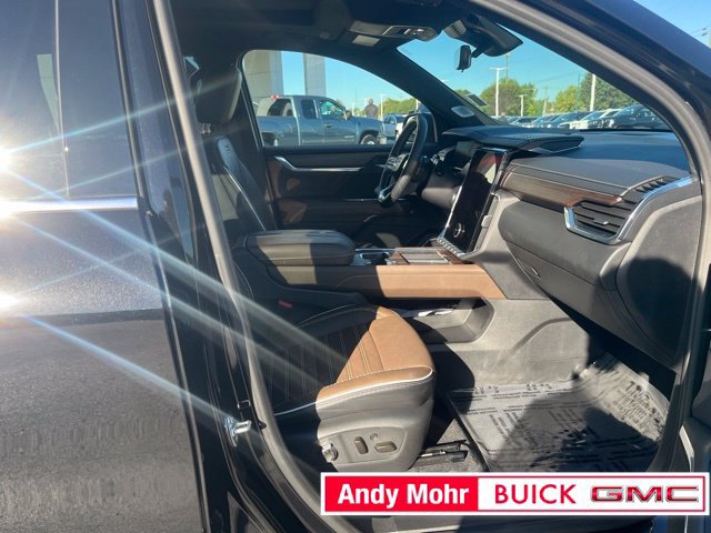 Used 2026 GMC Acadia Denali Ultimate w/ LPO, Floor Liner Package FWD image 44