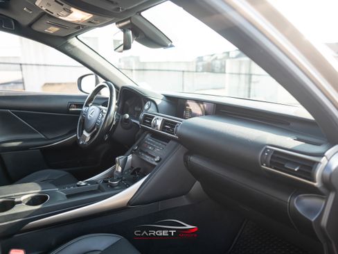Used 2020 Lexus IS 300 F Sport w/ F Sport Package image 15
