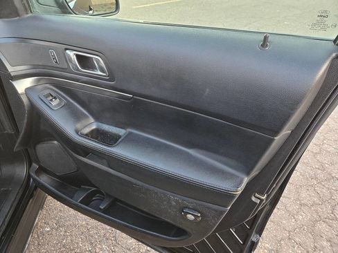 Used 2016 Ford Explorer 4WD Police Interceptor image 32