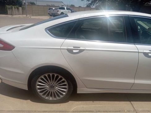 Used 2016 Ford Fusion Titanium FWD image 2