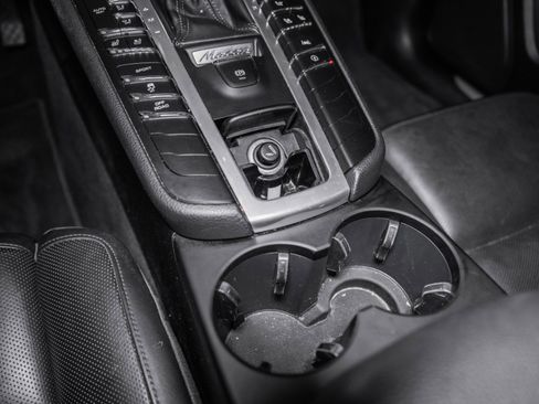 Used 2021 Porsche Macan S image 51