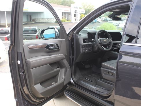 New 2026 Chevrolet Tahoe Premier AWD/4WD image 11