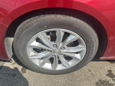 Used 2023 Chevrolet Malibu LT FWD image 9