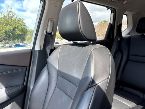 Used 2023 Nissan Rogue SV w/ SV Premium B Package image 4