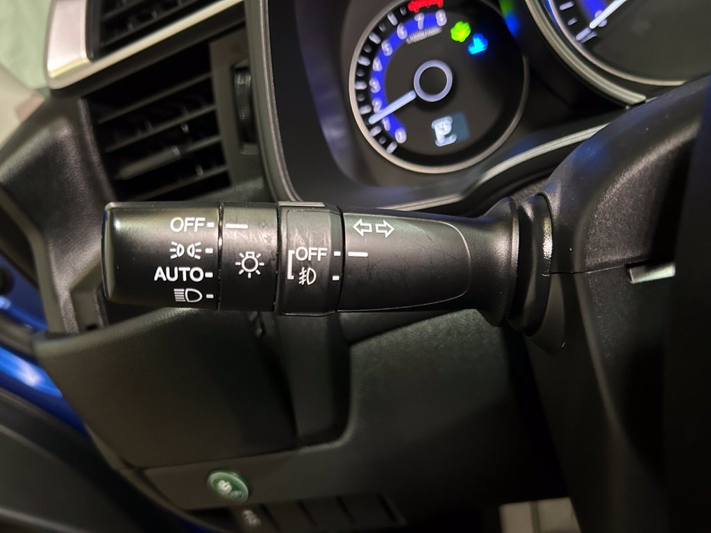 Used 2018 Honda Fit Sport image 16