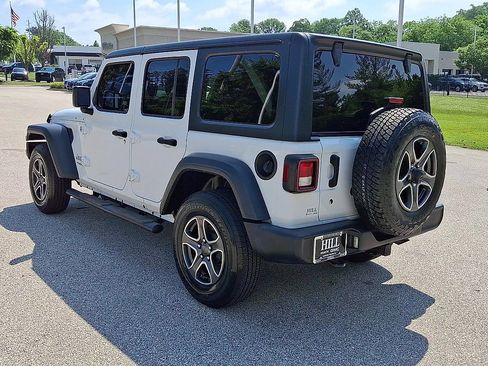 Used 2018 Jeep Wrangler Unlimited Sport S AWD/4WD image 7