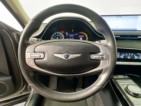 Used 2025 Genesis GV70 2.5T image 17
