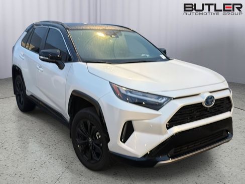Certified 2024 Toyota RAV4 XSE w/ Advanced Technology Package AWD/4WD image 6