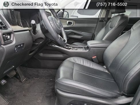 Used 2022 Kia Sorento S w/ Panoramic Sunroof Package image 8