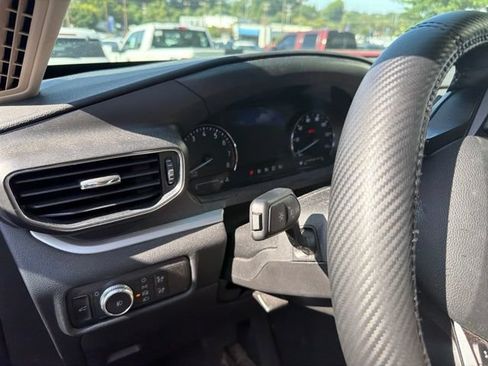 Used 2020 Ford Explorer XLT w/ Equipment Group 202A RWD image 13