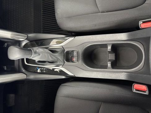 Used 2024 Toyota Corolla Cross LE image 18