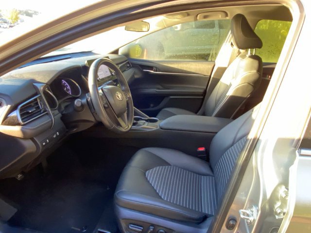 Used 2022 Toyota Camry SE FWD image 11