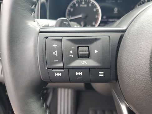 Used 2025 Nissan Pathfinder SV w/ Cargo Package FWD image 11