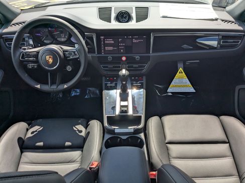 New 2026 Porsche Macan image 24