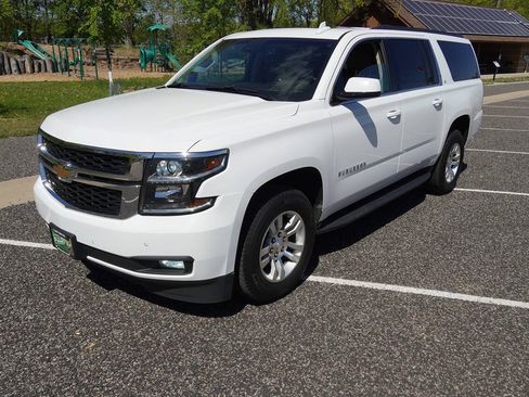 Used 2019 Chevrolet Suburban LT AWD/4WD image 8