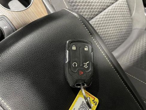 Used 2019 GMC Acadia SLE w/ Driver Alert Package I image 32