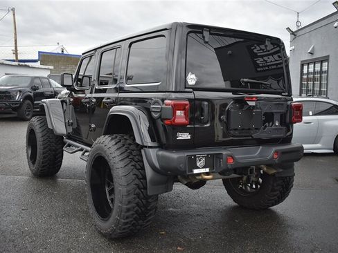 Used 2024 Jeep Wrangler Unlimited Rubicon 392 image 3