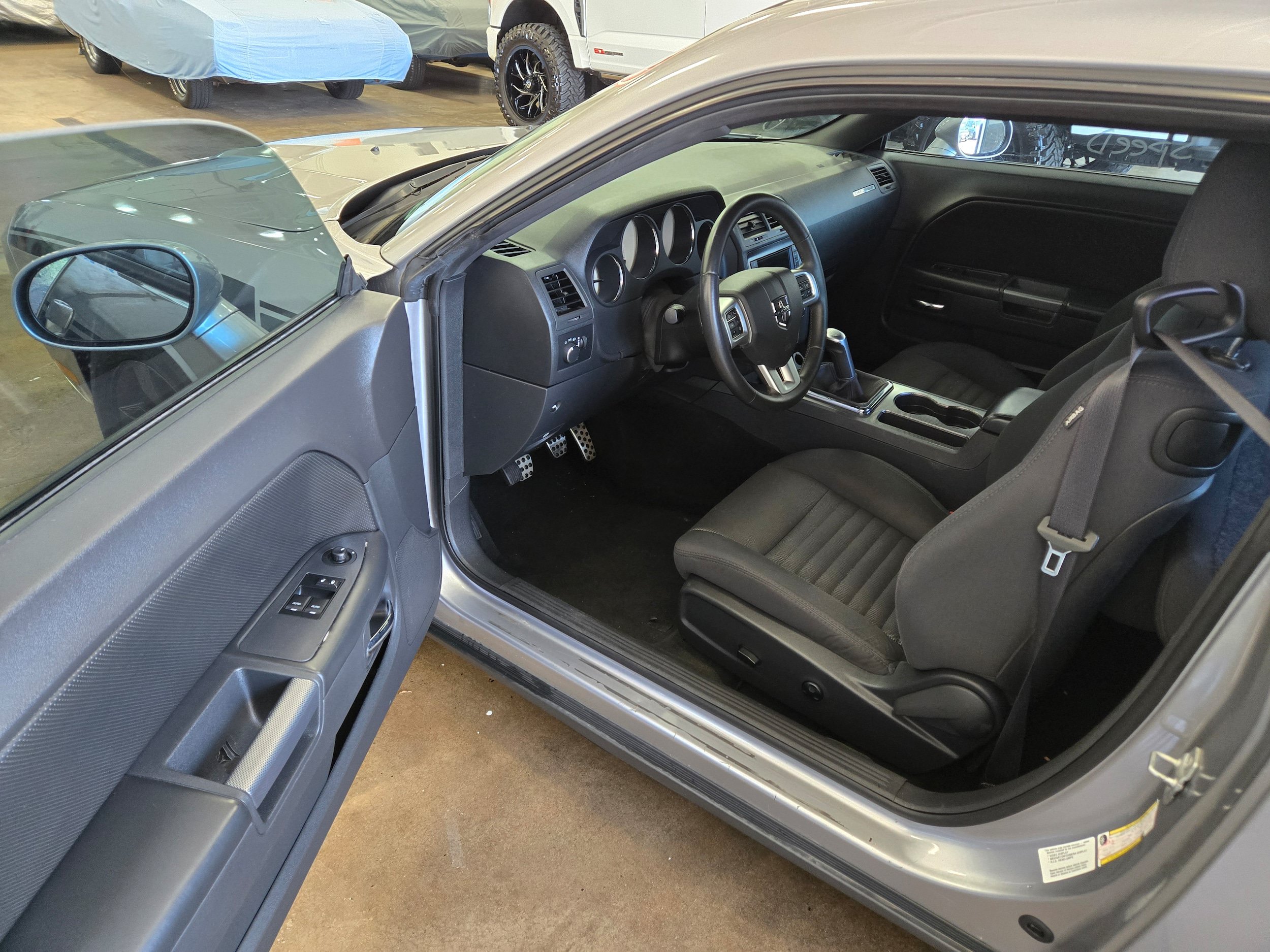 Used 2014 Dodge Challenger R/T Plus RWD image 8