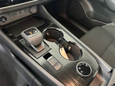 Certified 2025 Nissan Rogue S image 20