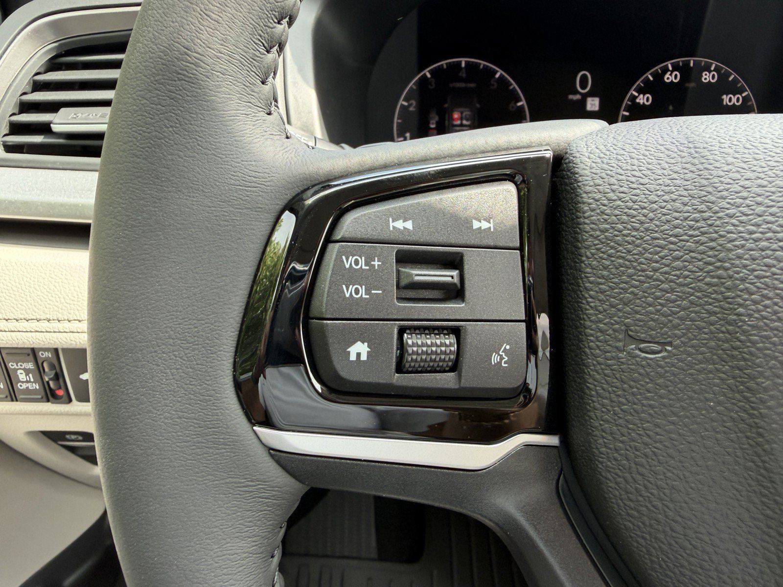 New 2026 Honda Odyssey EX-L image 31