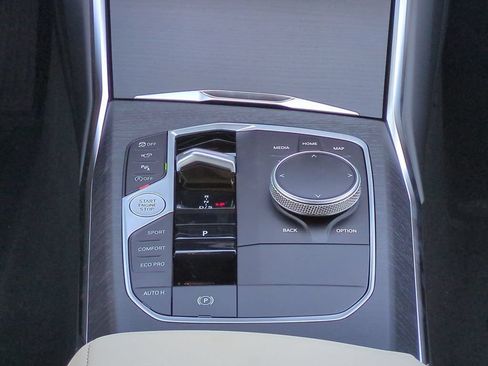 New 2026 BMW 330i Sedan w/ Premium Package RWD image 19