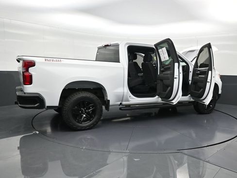 Used 2024 Chevrolet Silverado 1500 LT Trail Boss image 32