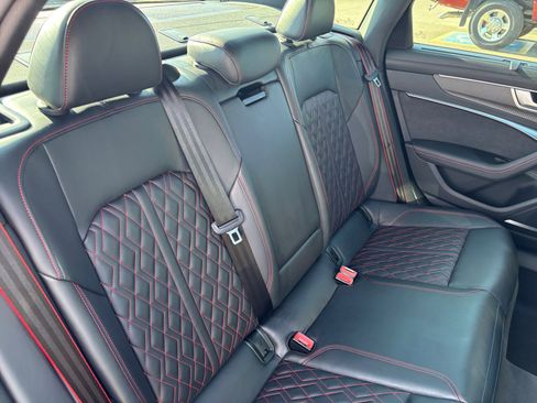 Used 2023 Audi S6 Prestige w/ Prestige Package image 18
