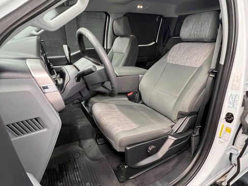 Used 2023 Ford F150 XLT image 3