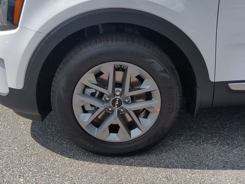 New 2025 Kia Telluride LX image 10