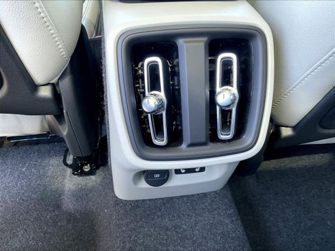 New 2026 Volvo XC40 B5 Ultra w/ Climate Package image 16