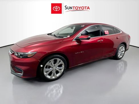 Used 2017 Chevrolet Malibu Premier w/ Driver Confidence Package image 9