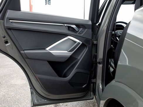 Used 2020 Audi Q3 2.0T Premium w/ Convenience Package image 37