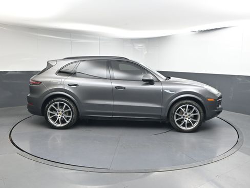 Certified 2019 Porsche Cayenne image 26