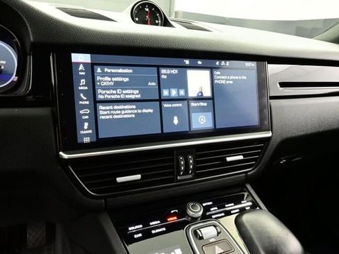 Certified 2020 Porsche Cayenne AWD/4WD image 10
